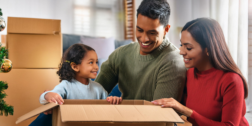 The Benefits of Job Relocation During the Holiday Season